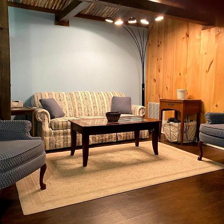 Bunkhouse Farm Stay Fort White Extérieur photo